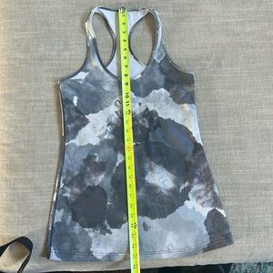 Lululemon stretch tank medium